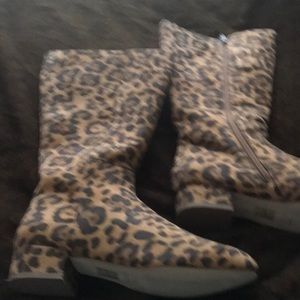 Leopard boots